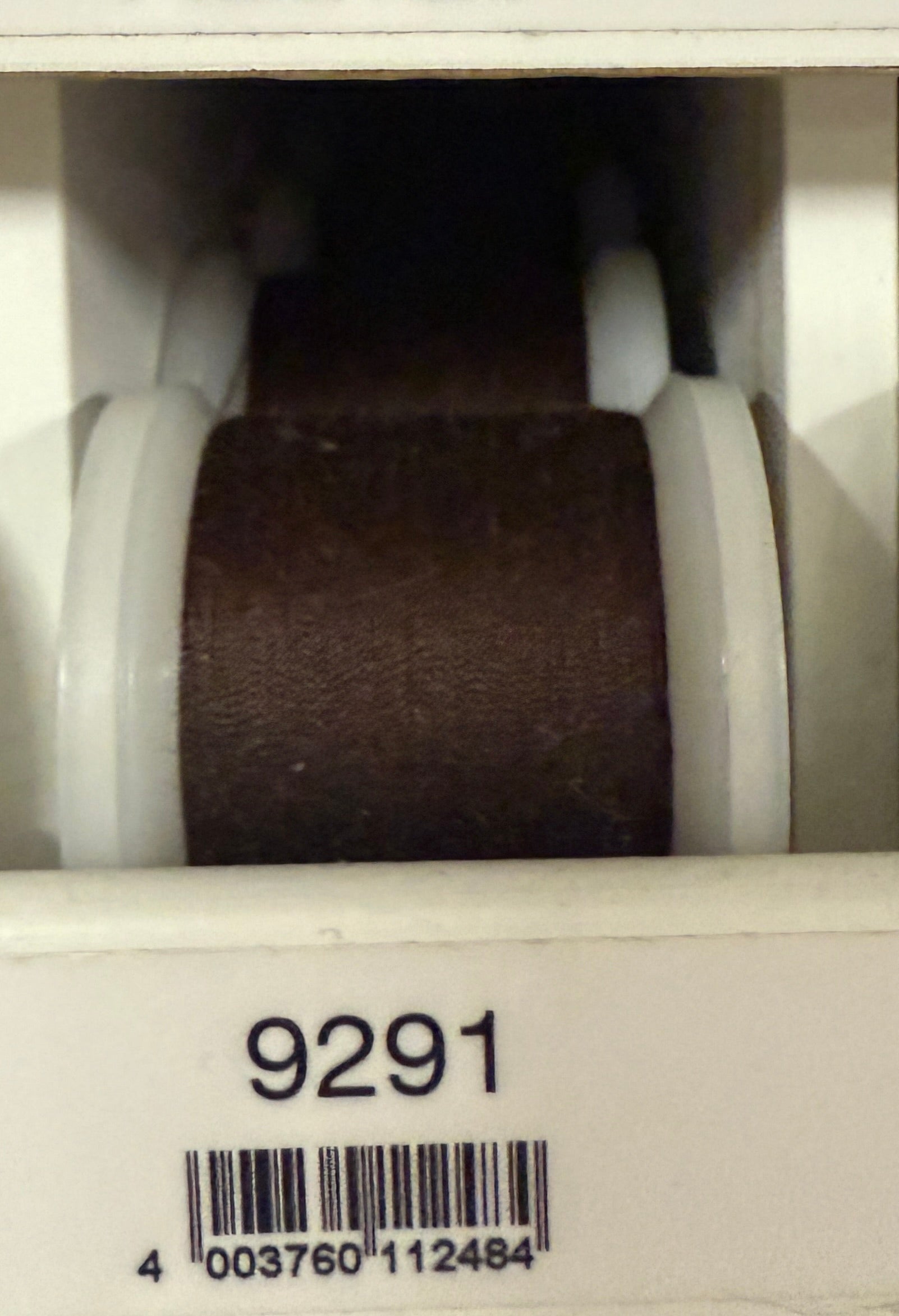 Faden in Dunkelbraun