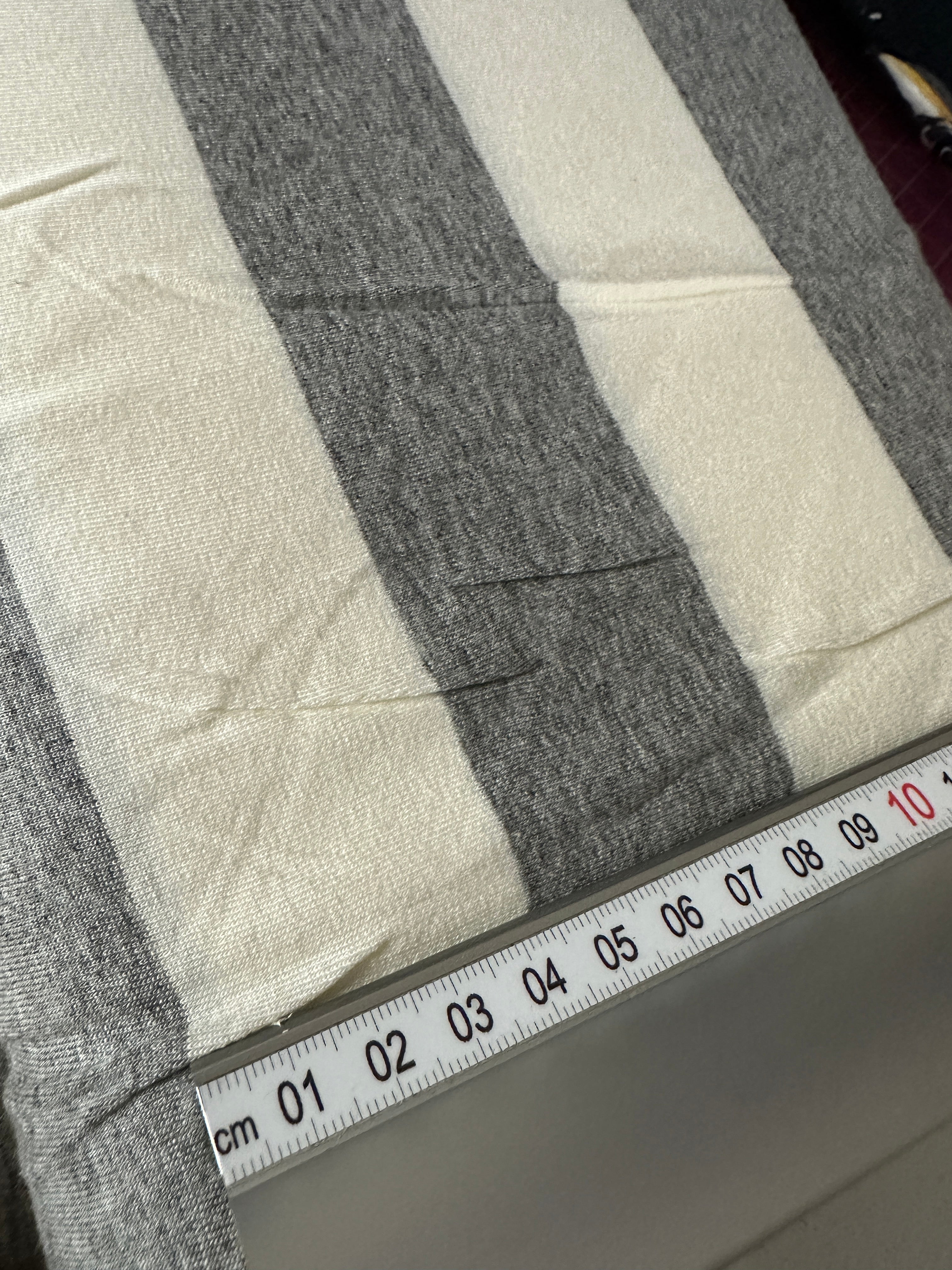 Viskose Jersey grau weiss gestreift "Blun Stripe"