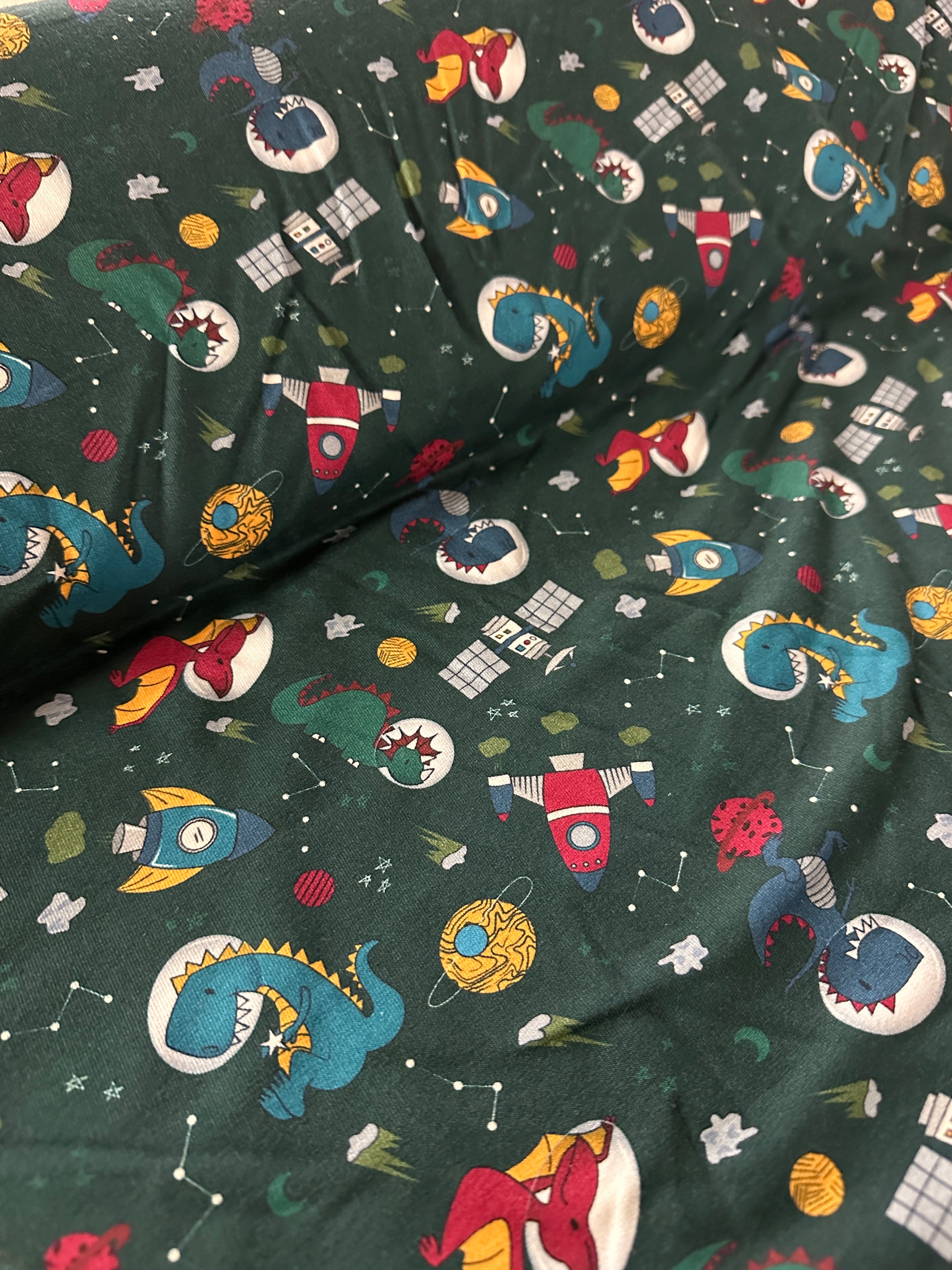 Jersey Dino im Weltall dick versch. Farben