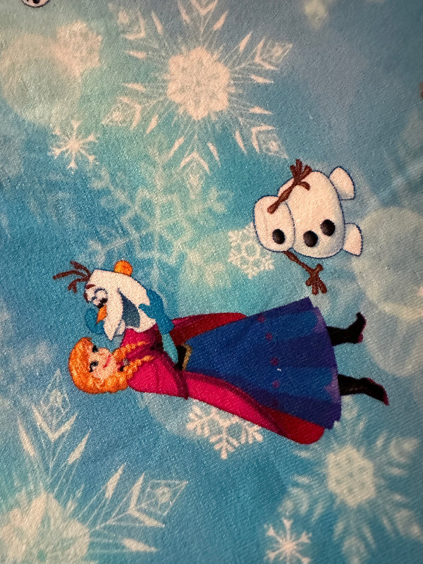 Jersey Stoff mit Anna und Elsa Motiv - Simply Kreativ Schweiz 